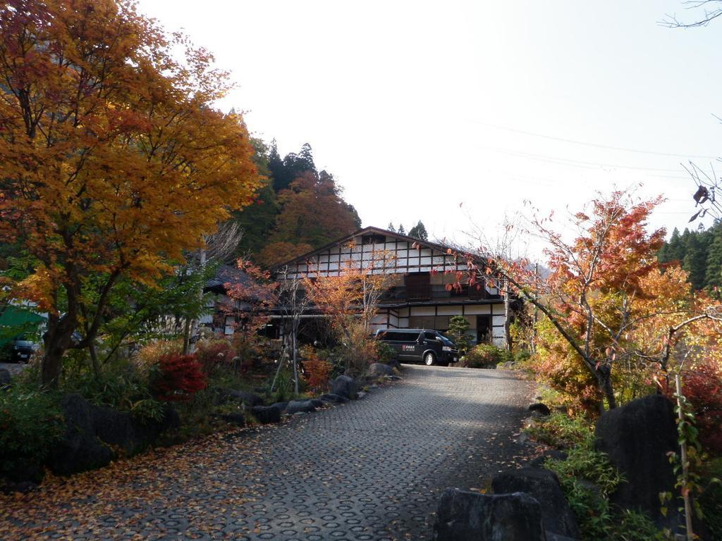 Отель Kaikake Onsen Юдзава Экстерьер фото