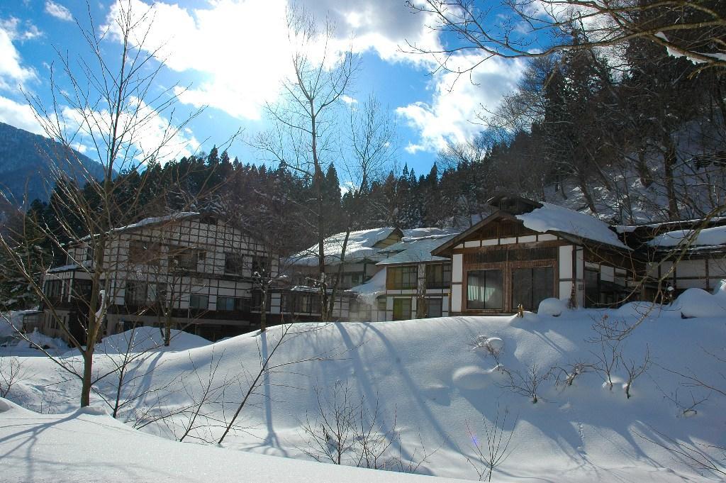Отель Kaikake Onsen Юдзава Экстерьер фото